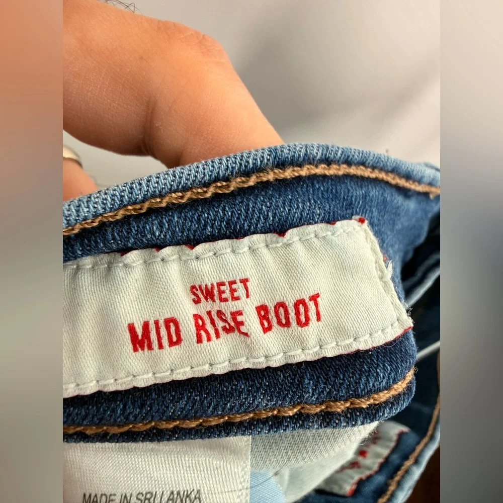 EUC Lucky Brand Mid Rise Sweet Boot Jeans - Picture 8 of 9